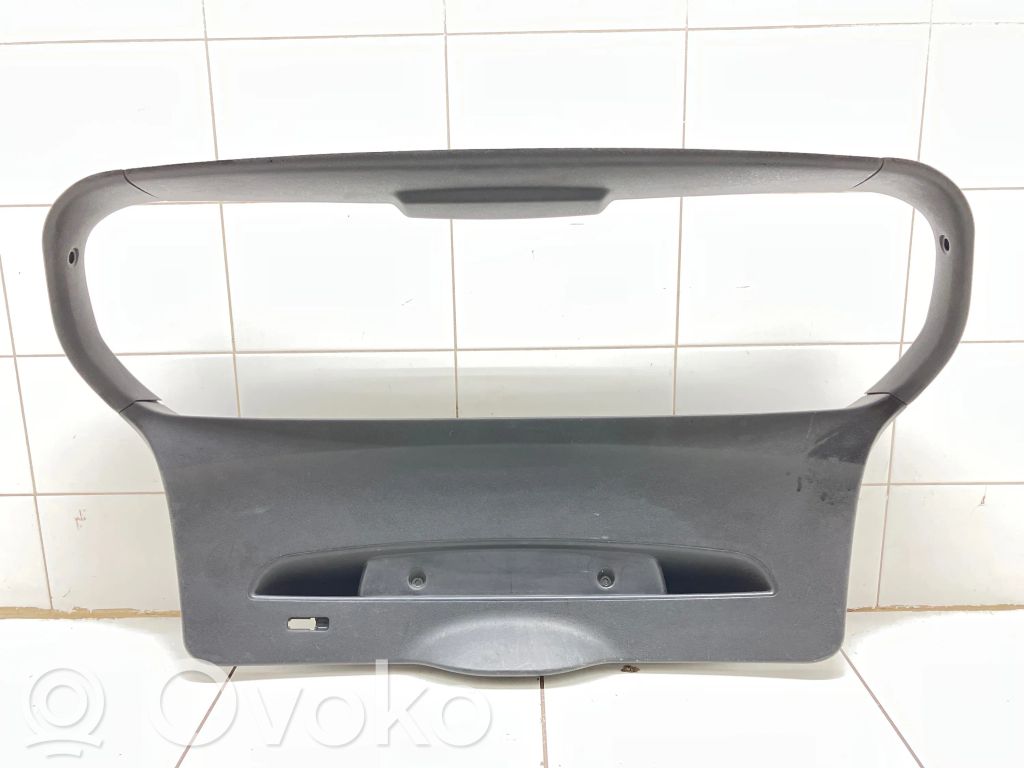BMW 1 E81 E87 Tailgate/boot cover trim set 