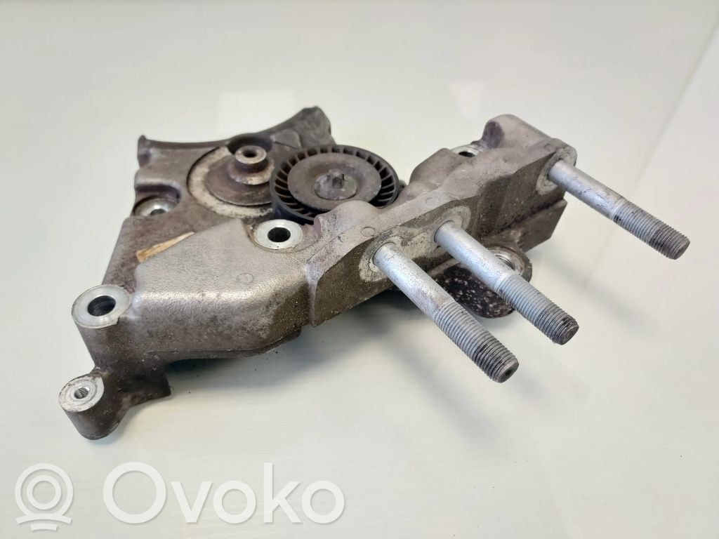Fiat Doblo Engine mounting bracket 