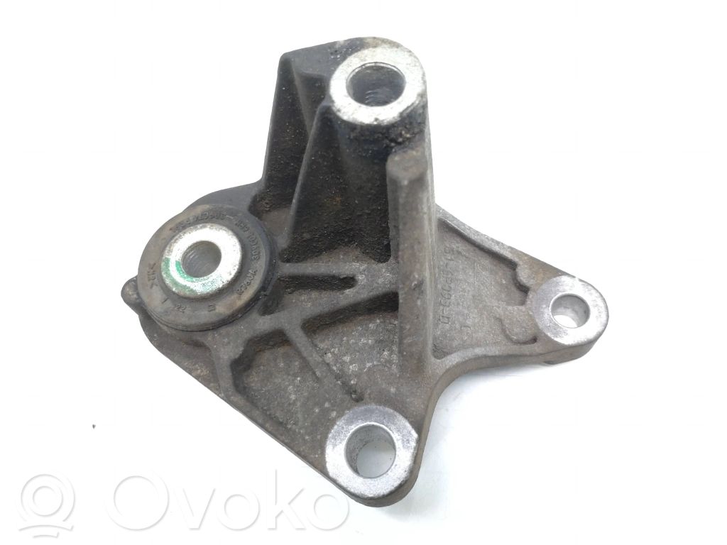 Volvo C30 Gearbox mounting bracket 
