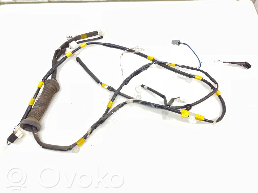 Toyota RAV 4 (XA30) Wiązka przewodów klapy tylnej / bagażnika 