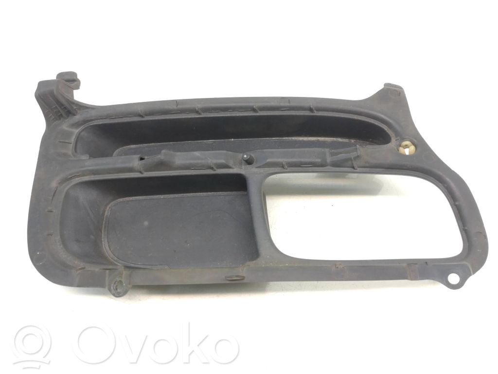 Toyota Avensis T250 Mascherina/griglia fendinebbia anteriore 