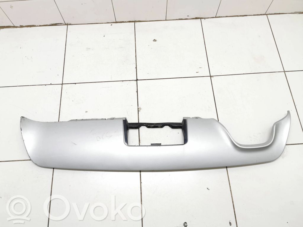 BMW 5 E60 E61 Apakšējā bampera daļa 