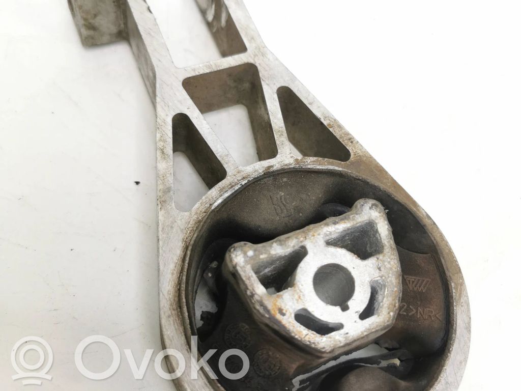 Engine mount bracket   633374681,220107,55703436