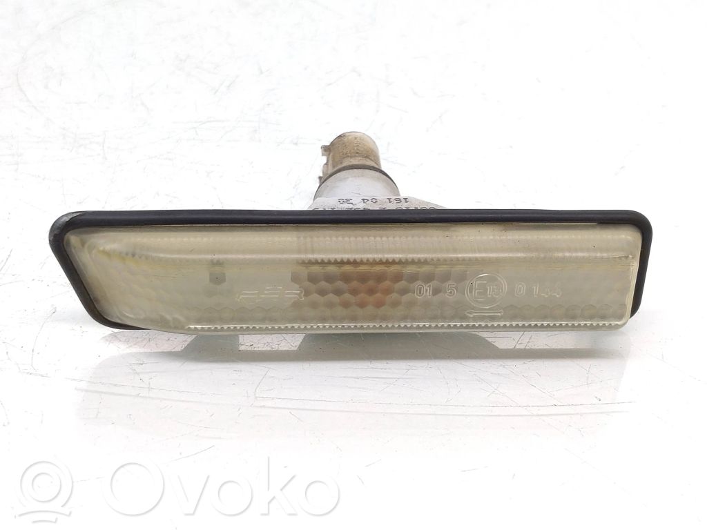 BMW X5 E53 Front fender indicator light 