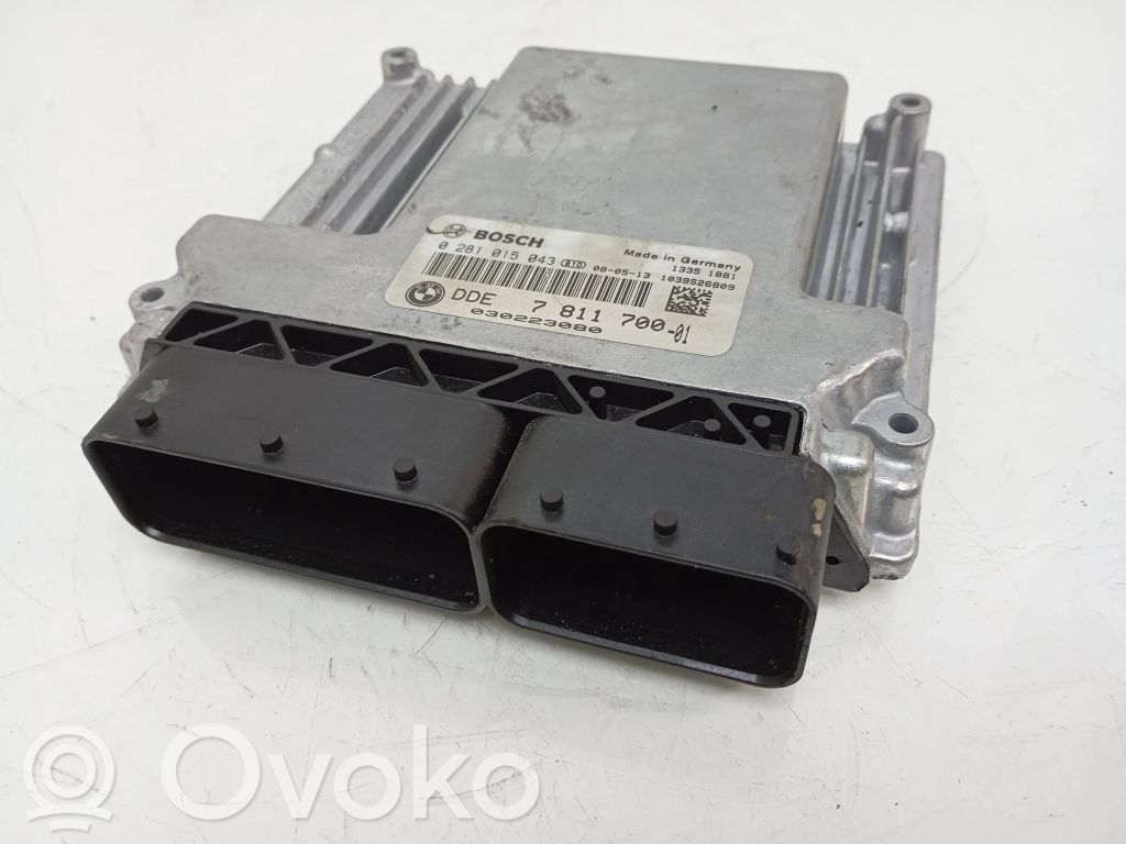 BMW 5 E60 E61 Engine control unit/module 