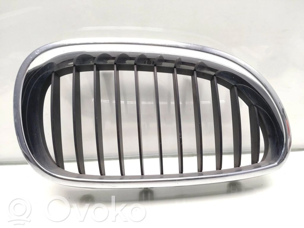 BMW 5 E60 E61 Front bumper upper radiator grill 