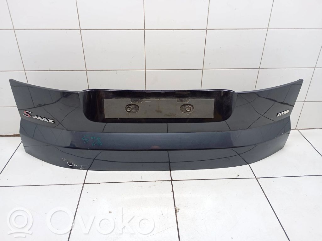 Ford S-MAX Tailgate trim 
