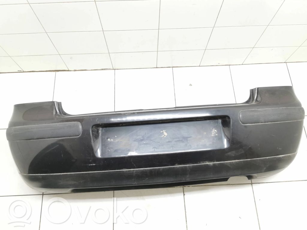 Volkswagen Golf IV Parachoques 