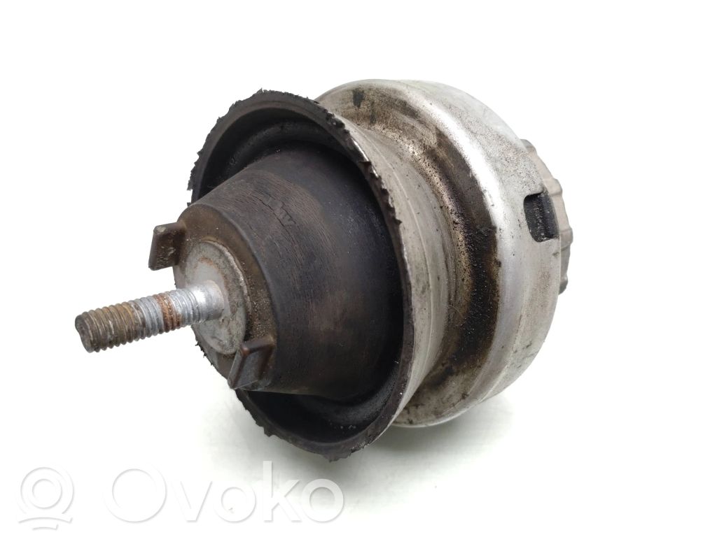 Audi A6 S6 C6 4F Wspornik / Mocowanie silnika 