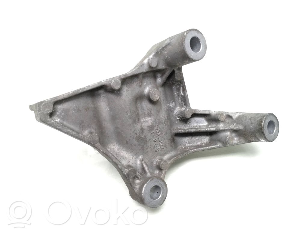 Honda CR-V Gear shift cable bracket 