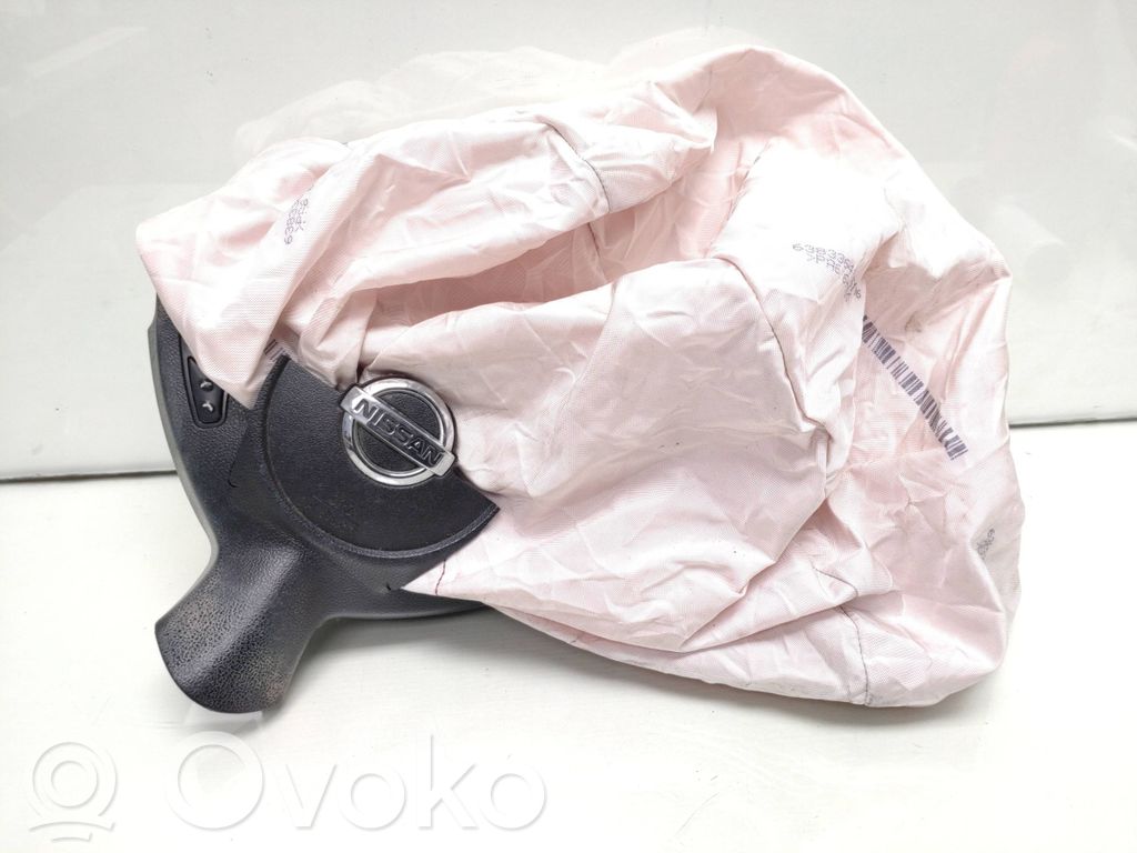 Nissan Juke I F15 Ohjauspyörän turvatyyny 