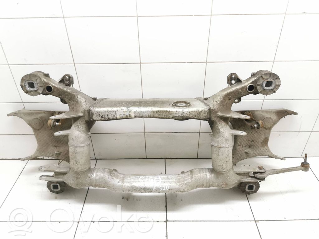 BMW 5 E60 E61 Galinis traversas 