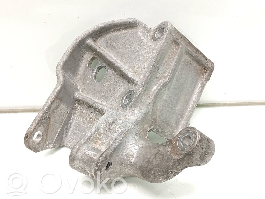 Engine mounting bracket   31480515
