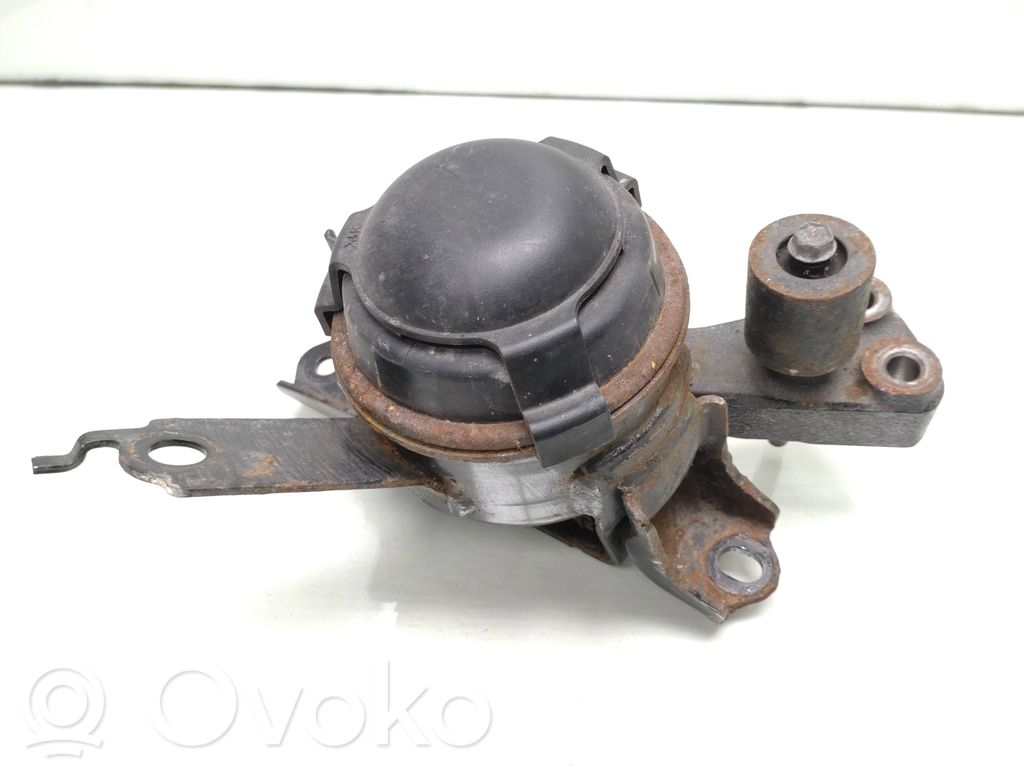 Toyota Yaris Engine mount bracket 