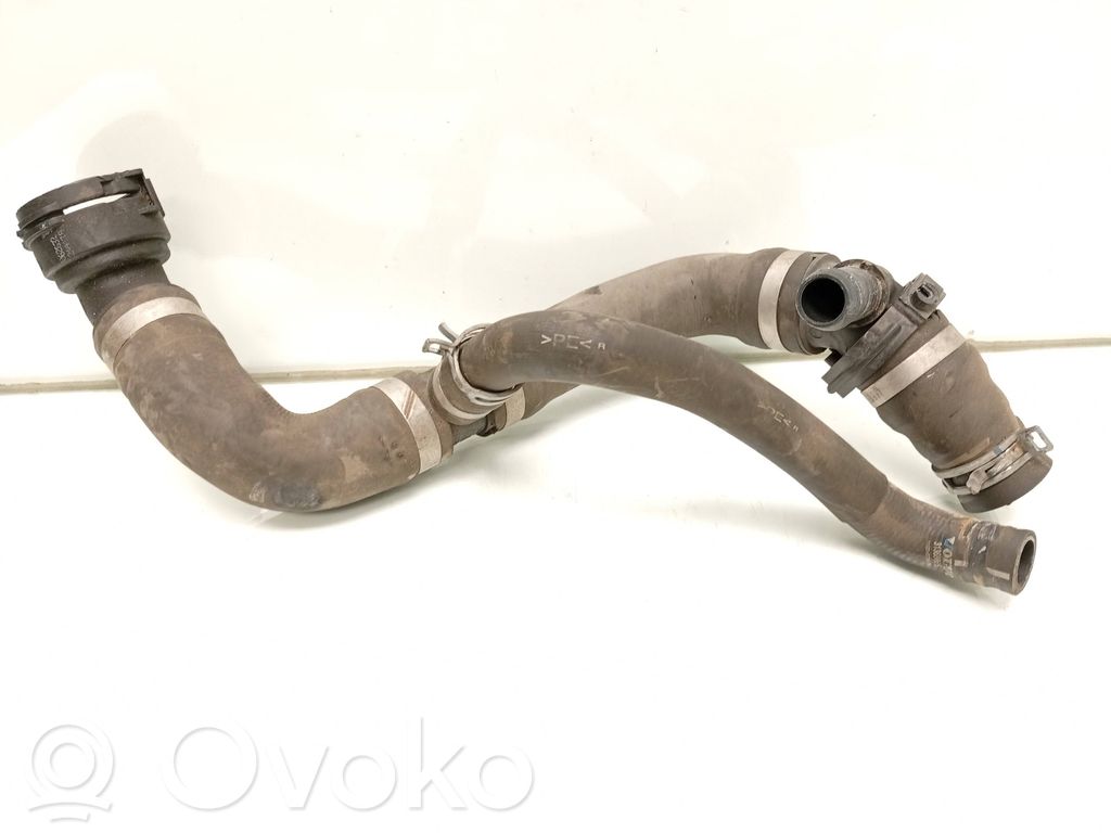 Volvo V60 Engine coolant pipe/hose 
