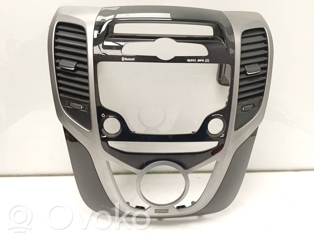 Hyundai ix20 Radio/GPS head unit trim 