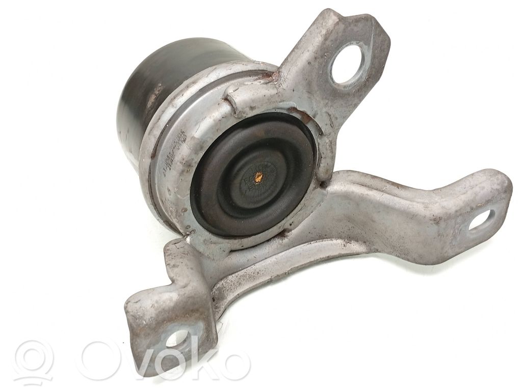 Engine mount bracket   31375722