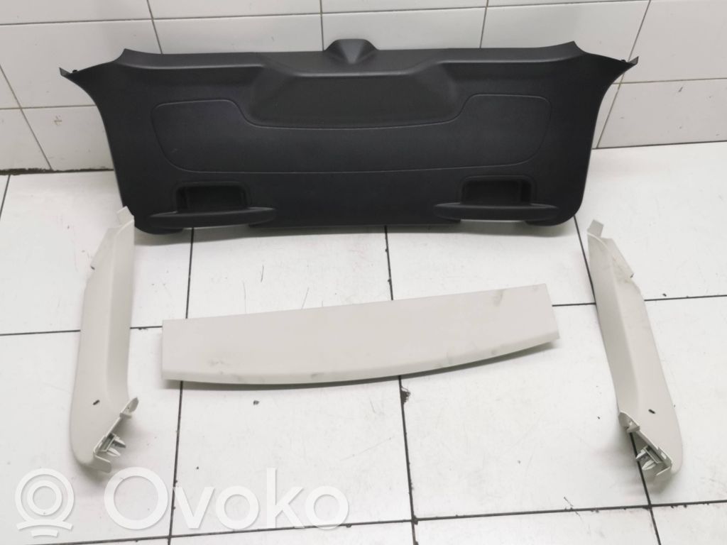 Ford Focus Garnitures hayon 
