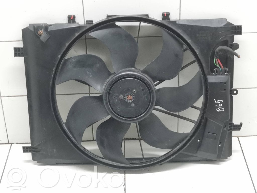 Mercedes-Benz C W204 Ventilatore di raffreddamento elettrico del radiatore 