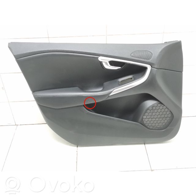 Volvo V40 Front door card panel trim 
