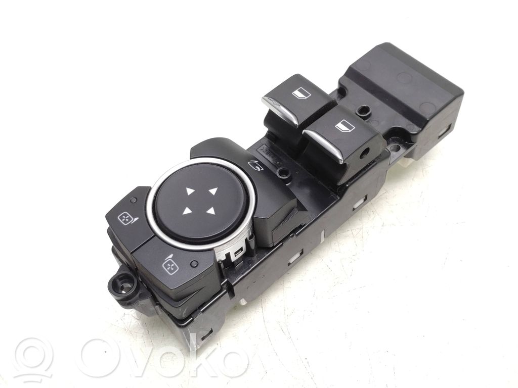 Ford Fiesta Przyciski szyb 