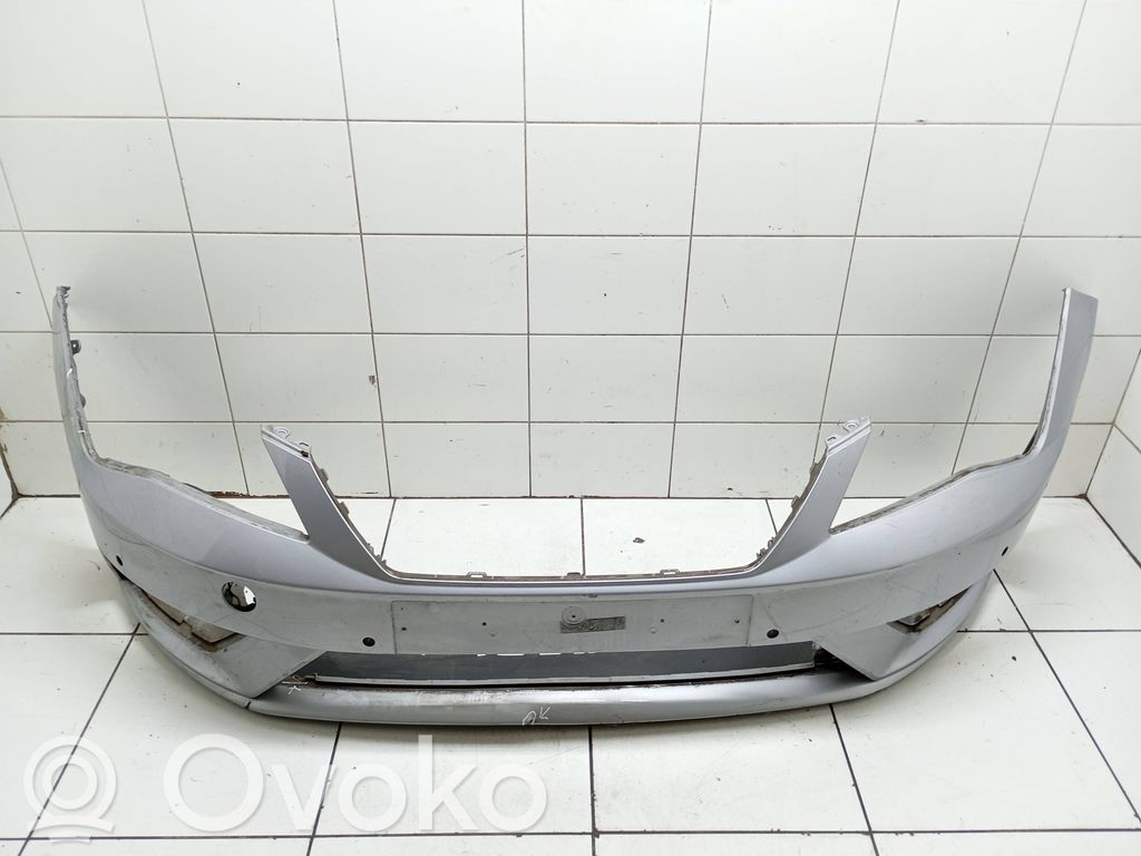 Front bumper   5F0807221,5F0805903A