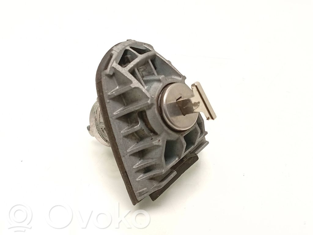 Ford Fiesta Serratura portiera anteriore (vicino alla maniglia) 