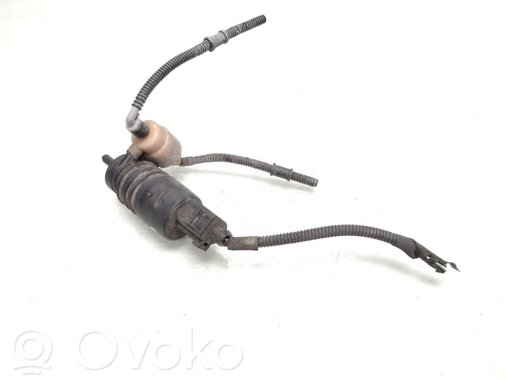 Volkswagen Golf V Pompe de lave-glace de pare-brise