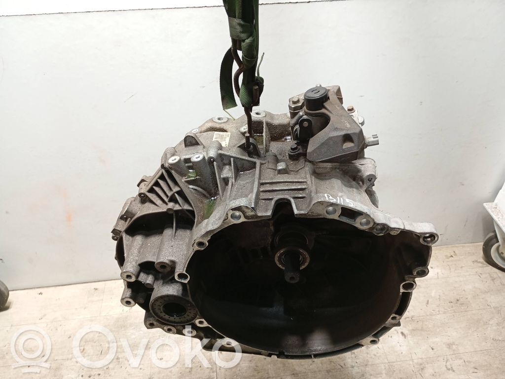 Volvo XC60 Manual 6 speed gearbox 