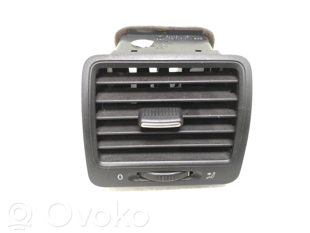 Volkswagen Golf V Grilă ventilație/ramă laterală bord 