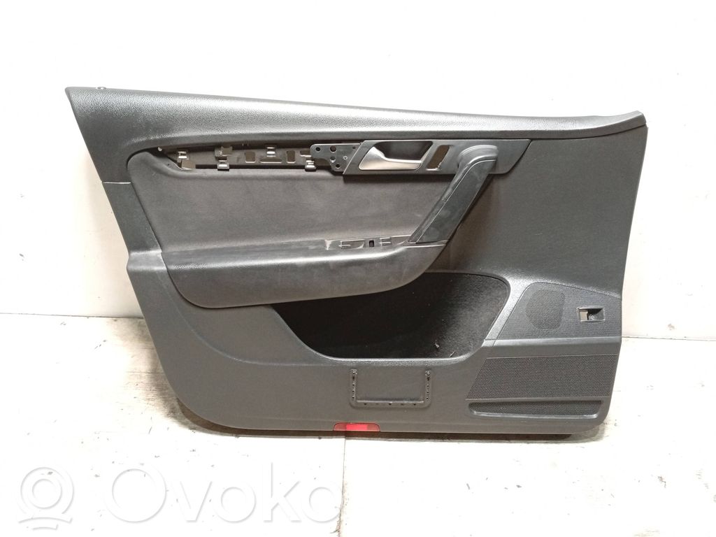 Volkswagen PASSAT B7 Boczki / Poszycie drzwi przednich 