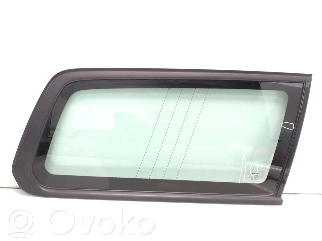 Volvo V70 Vitre latérale arrière 
