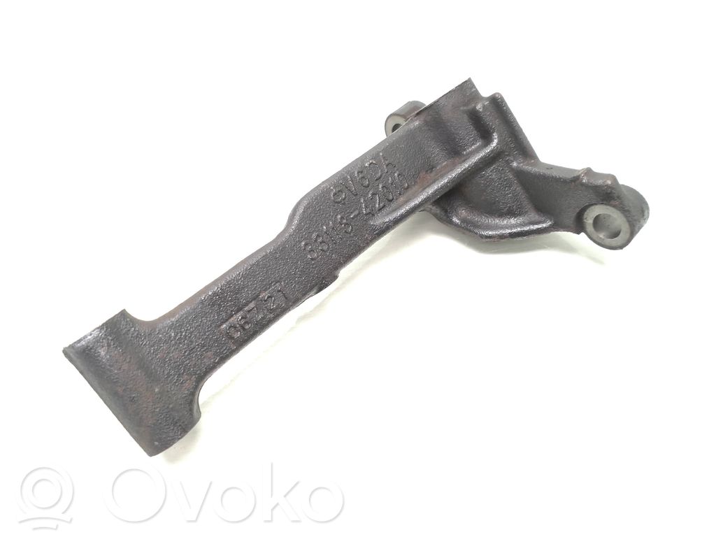 Toyota RAV 4 (XA30) Engine mounting bracket 