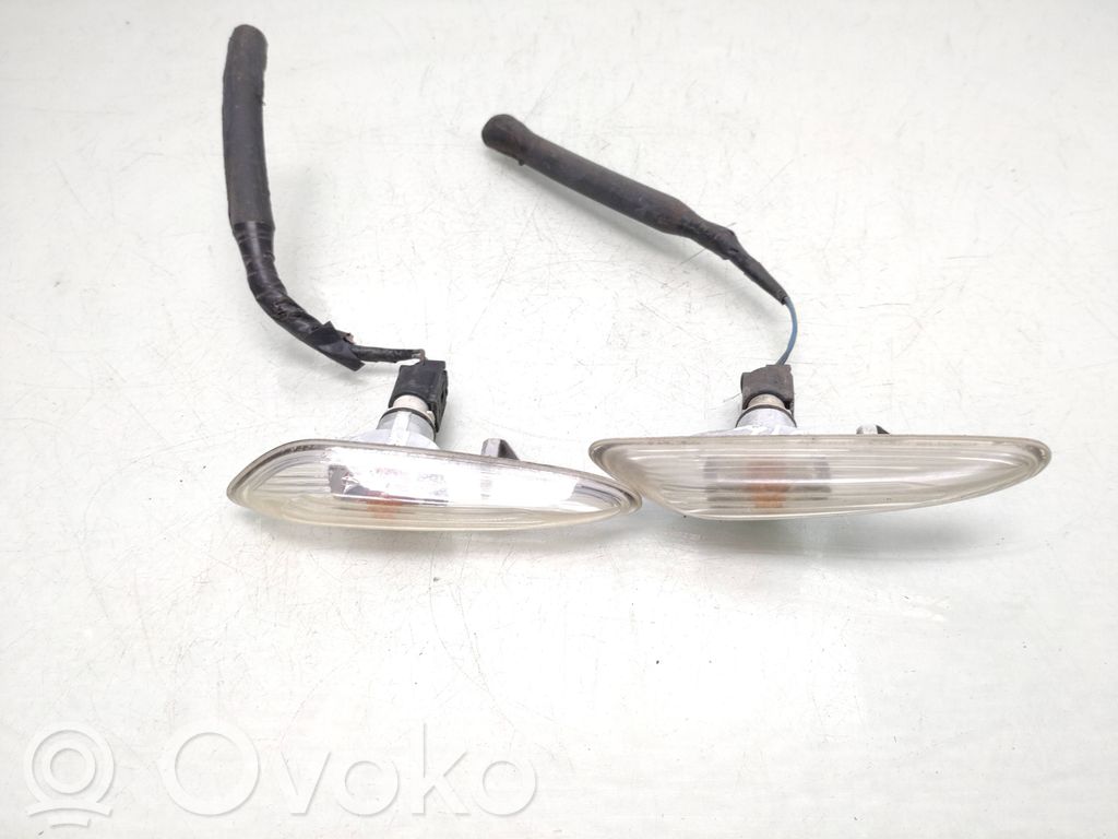 BMW X3 E83 Front fender indicator light 