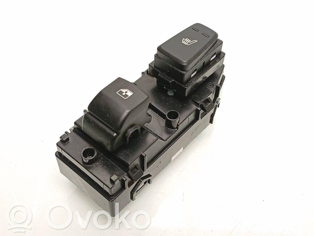 KIA Xceed Electric window control switch 