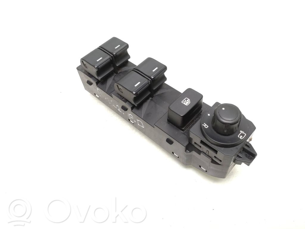 Electric window control switch   GKM266350A,5AB129EA03