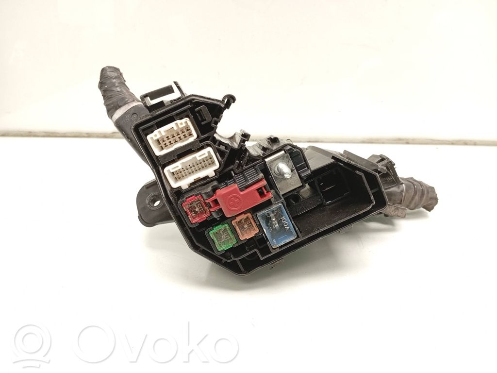 Toyota Yaris XP210 Fuse module 