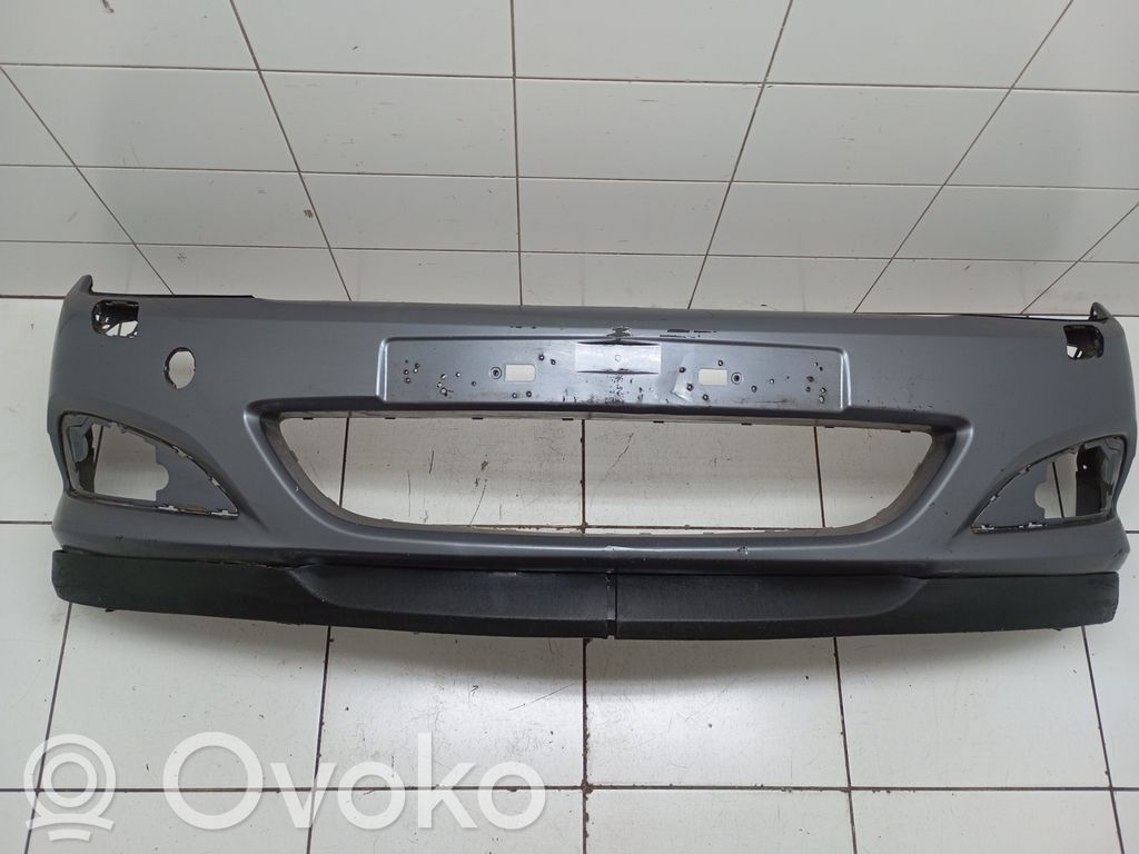 Opel Astra H Front bumper 