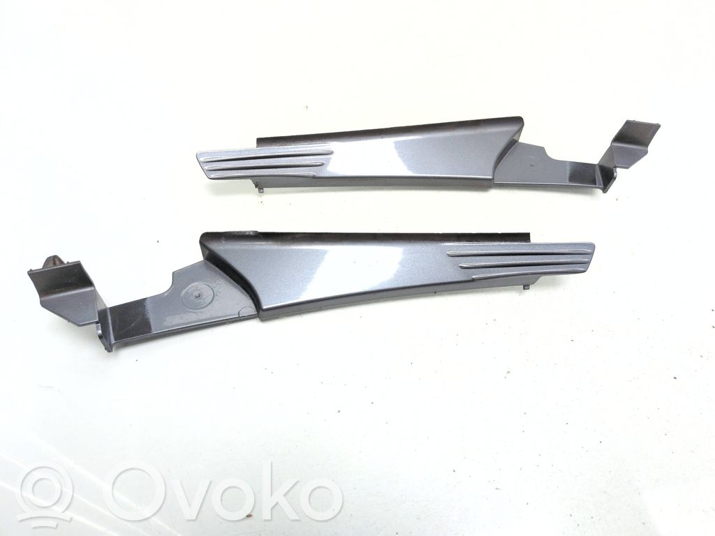 Opel Astra H Panel wykończeniowy błotnika 