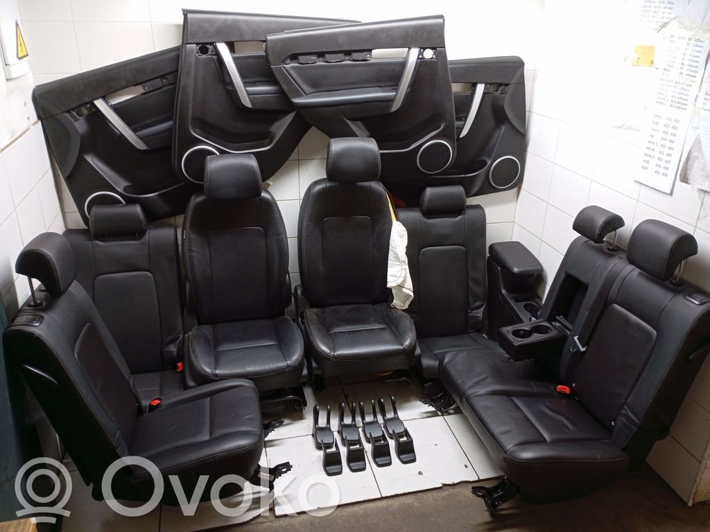 Interior set