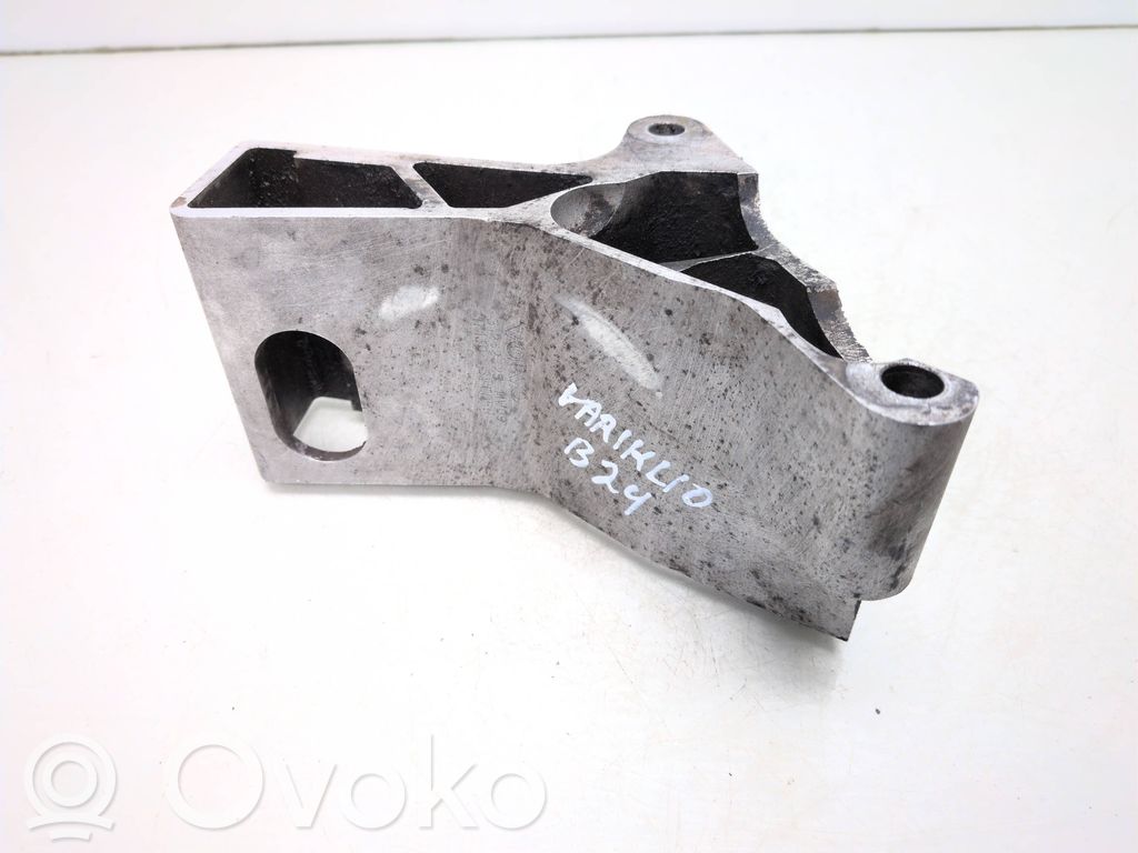 Engine mounting bracket   31262325