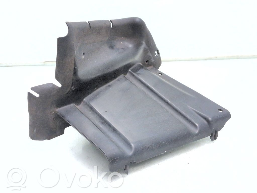 Conducto/guía del intercooler   31353045
