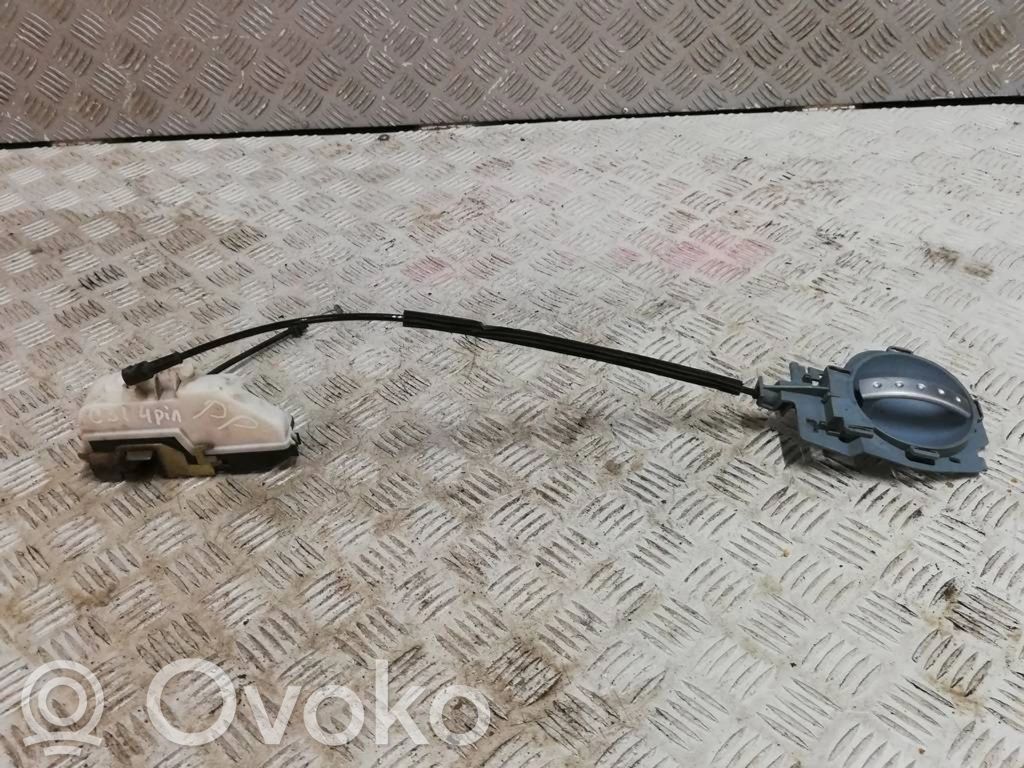 Cerradura de puerta delantera