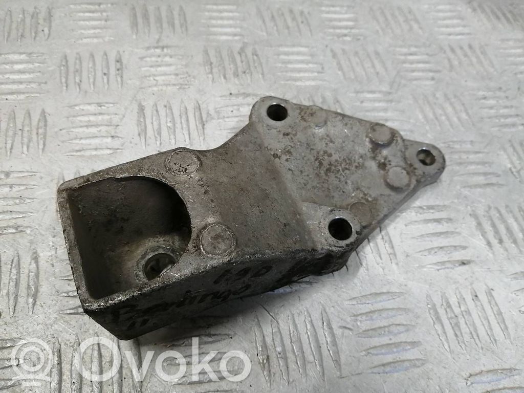 Engine mount bracket   9645967880