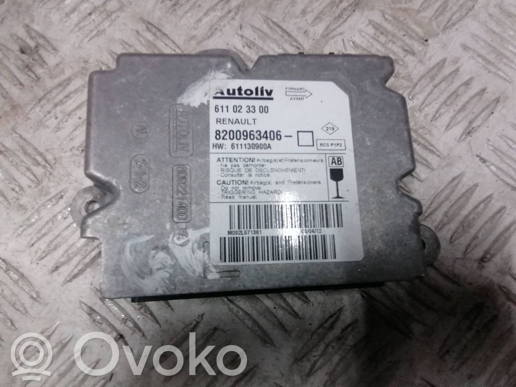 Renault Clio III Airbagsteuergerät 
