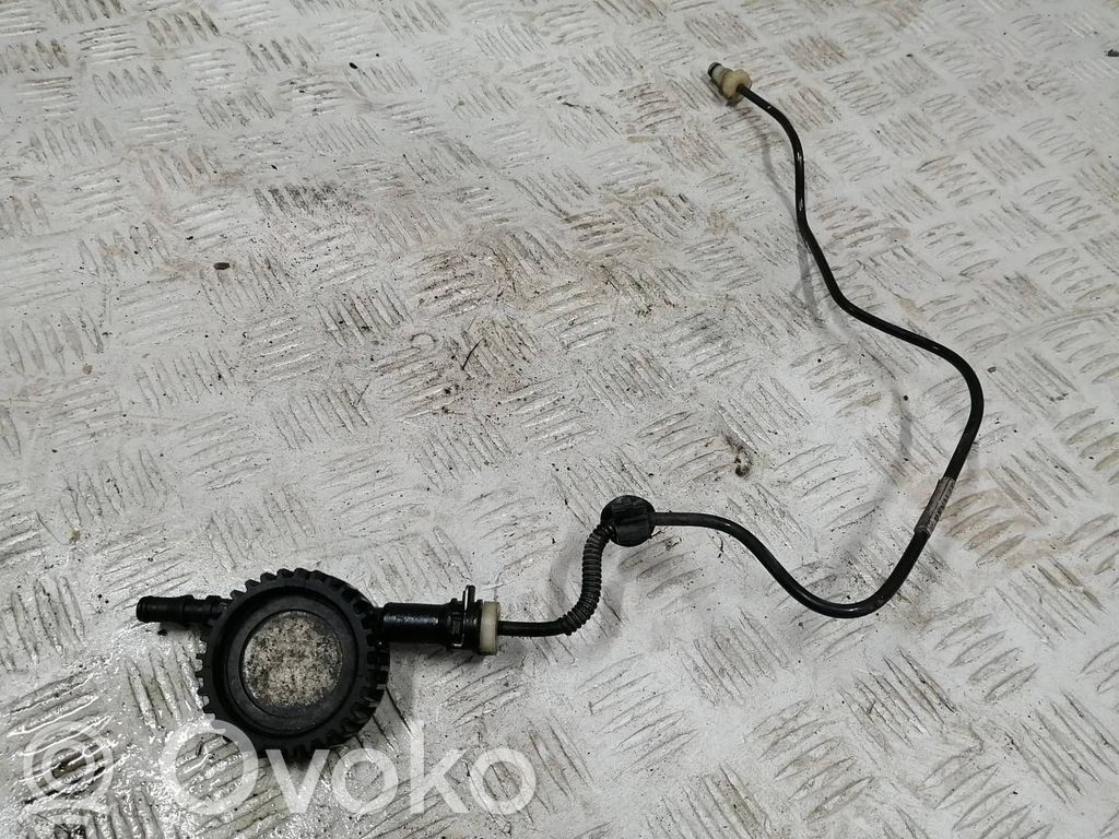 Renault Clio IV Clutch pipe/line 