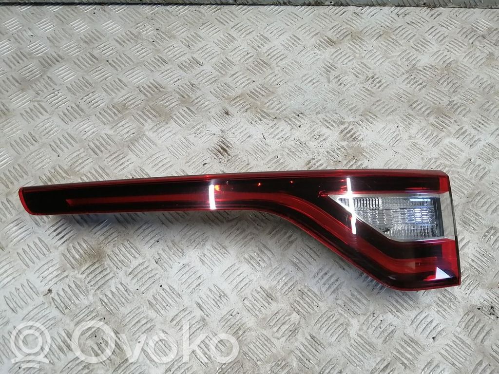 Renault Megane IV Lampă spate în capacul portbagajului 