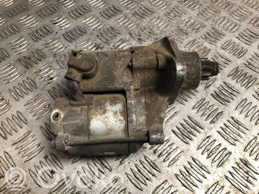 Subaru Impreza I Starter motor 