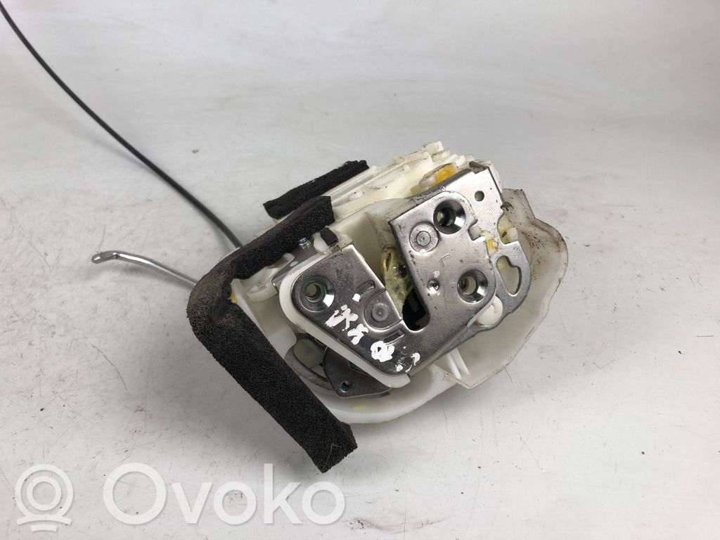 Subaru Outback Priekšpusē slēdzene 