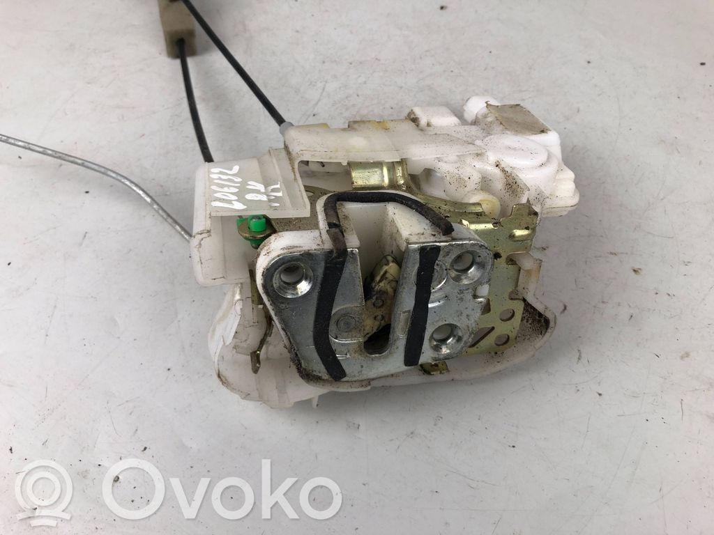 Subaru Legacy Priekšpusē slēdzene 